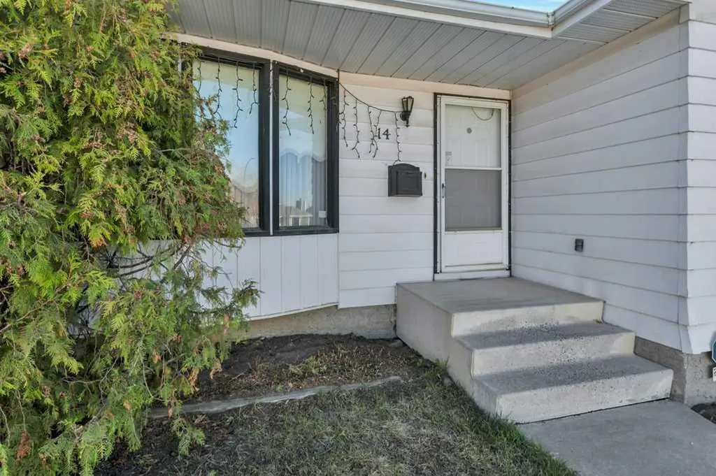 14 Glendale Boulevard Red Deer AB T4P 2P3
