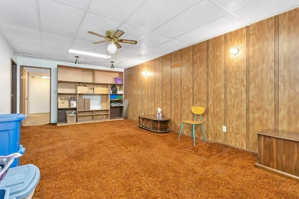 14 Glendale Boulevard Red Deer AB T4P 2P3