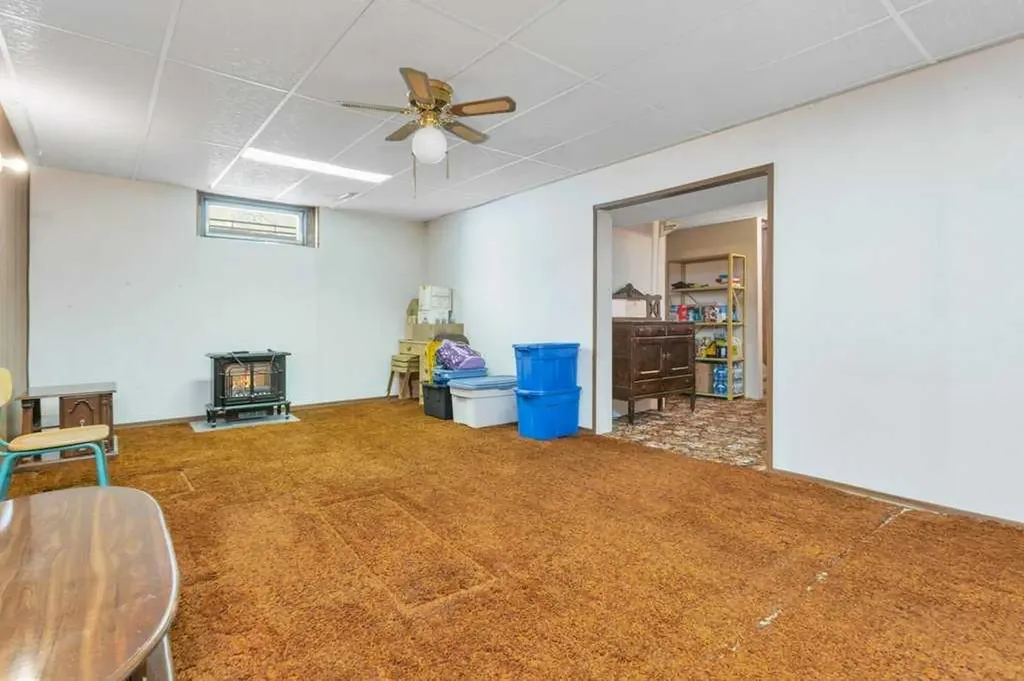 14 Glendale Boulevard Red Deer AB T4P 2P3
