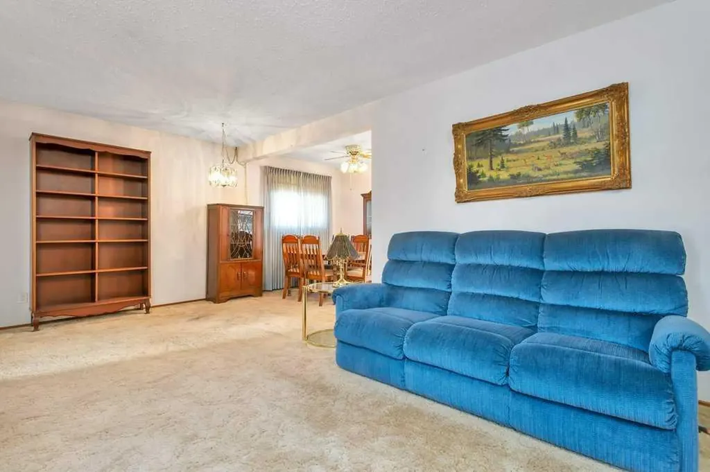 14 Glendale Boulevard Red Deer AB T4P 2P3