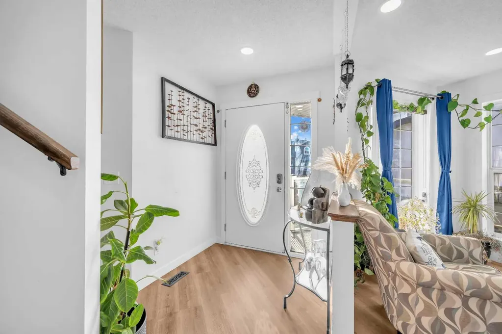 300 Taracove Estate Drive NE Calgary AB T3J4R5