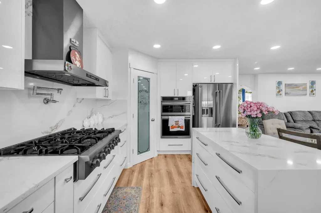 300 Taracove Estate Drive NE Calgary AB T3J4R5