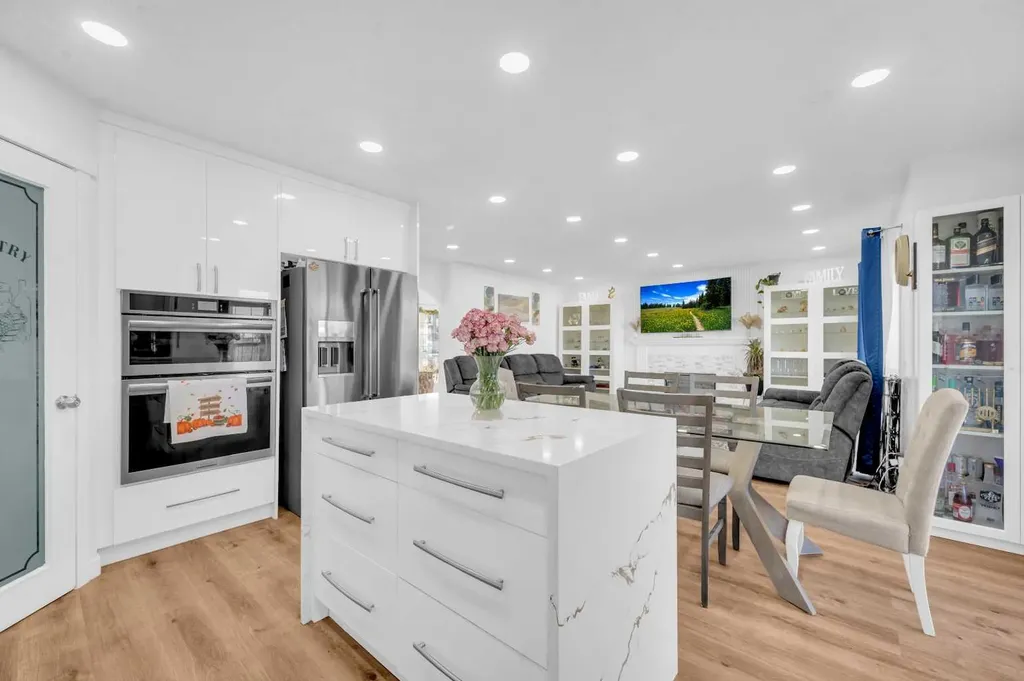 300 Taracove Estate Drive NE Calgary AB T3J4R5