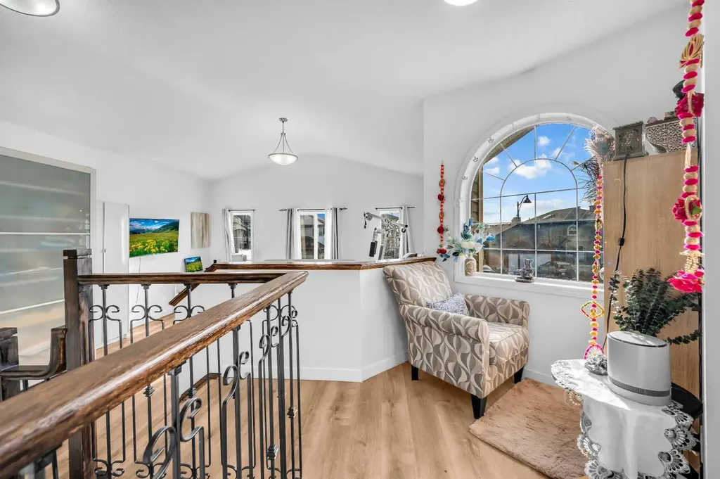 300 Taracove Estate Drive NE Calgary AB T3J4R5