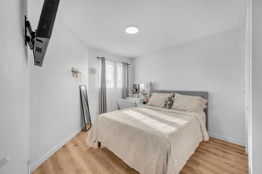 300 Taracove Estate Drive NE Calgary AB T3J4R5