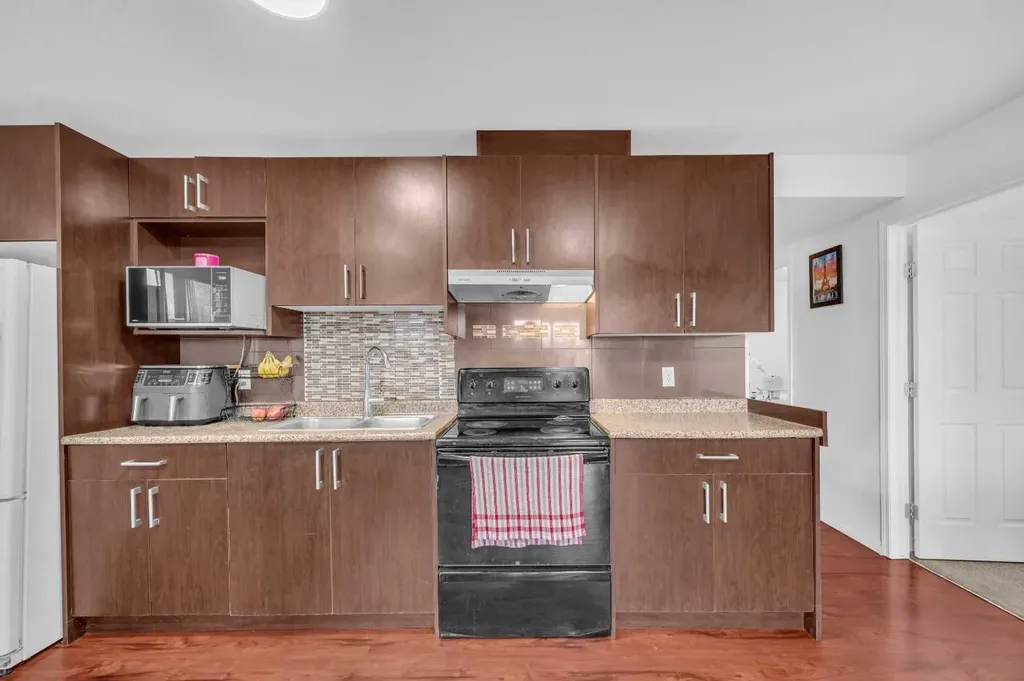 300 Taracove Estate Drive NE Calgary AB T3J4R5