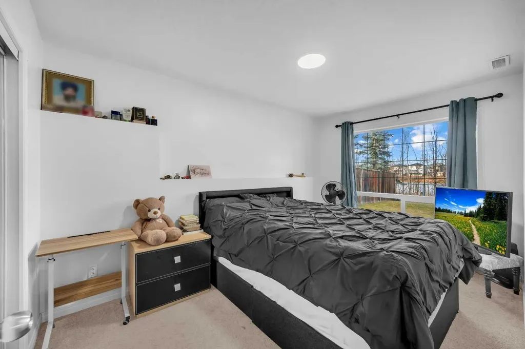 300 Taracove Estate Drive NE Calgary AB T3J4R5
