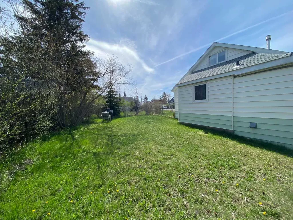 2314 215 Street Bellevue AB T0K 0C0