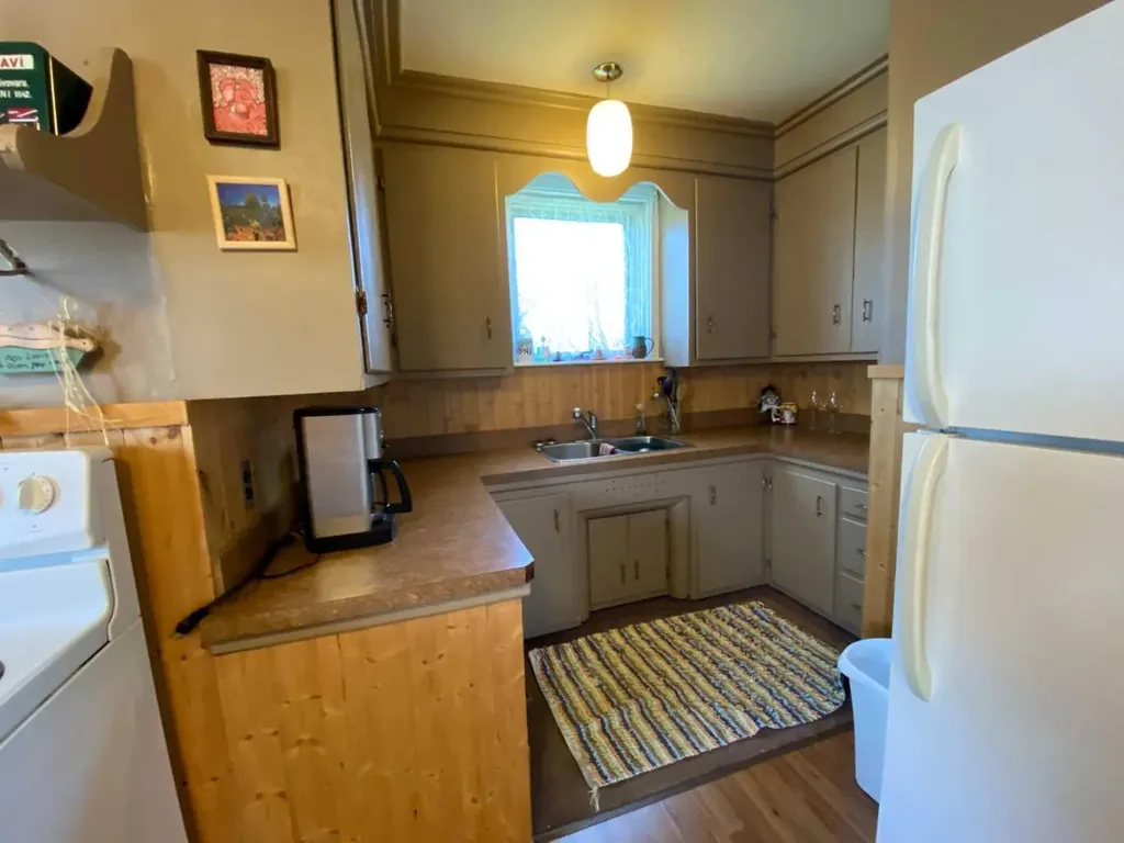 2314 215 Street Bellevue AB T0K 0C0
