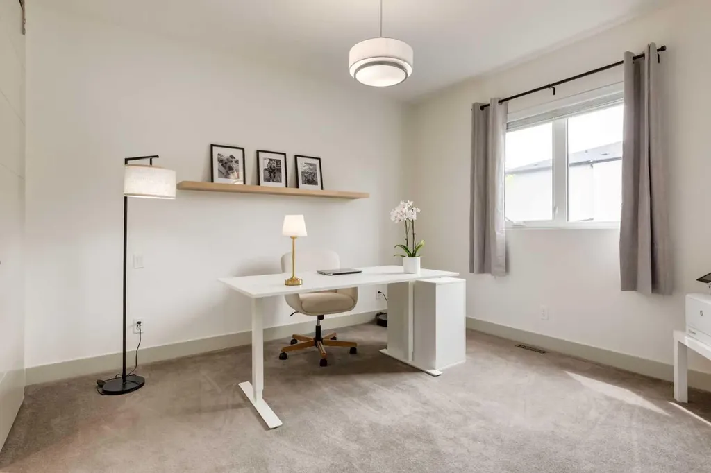 1523 28 Avenue SW Calgary AB T2T 1J3