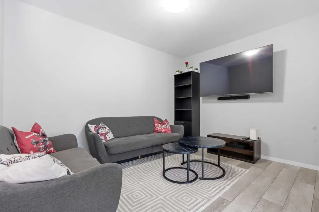 214 Windbury Lane SW Airdrie AB T4B 5J5