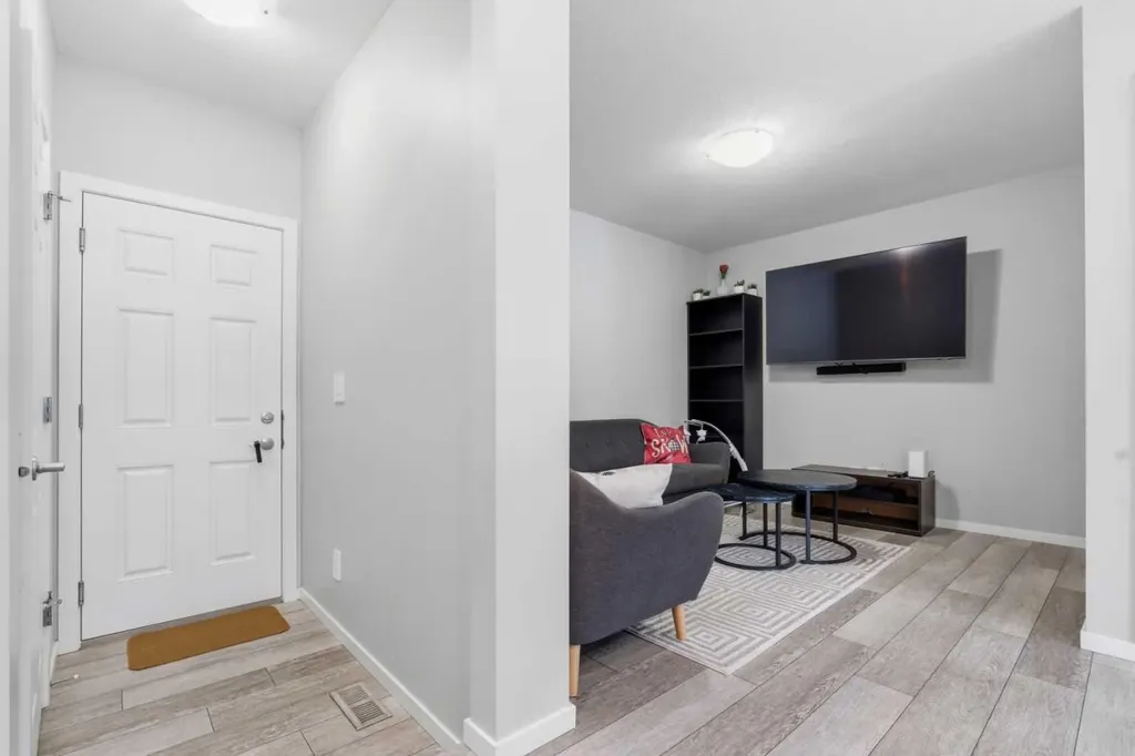 214 Windbury Lane SW Airdrie AB T4B 5J5