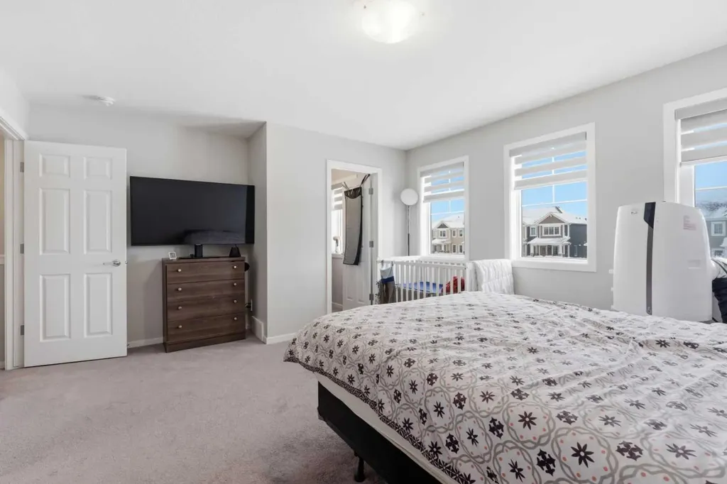 214 Windbury Lane SW Airdrie AB T4B 5J5