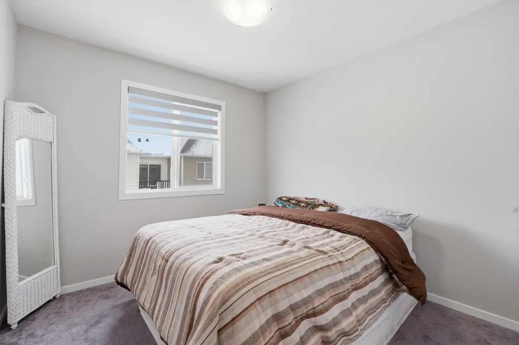 214 Windbury Lane SW Airdrie AB T4B 5J5