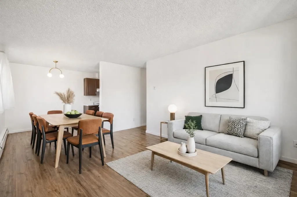 366 94 Avenue SE Calgary AB T2J 5P1