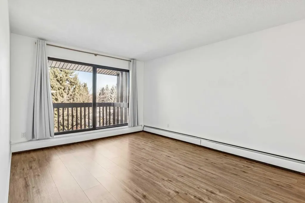 366 94 Avenue SE Calgary AB T2J 5P1