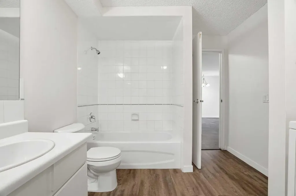 80 Glamis Drive SW Calgary AB T3A6T7