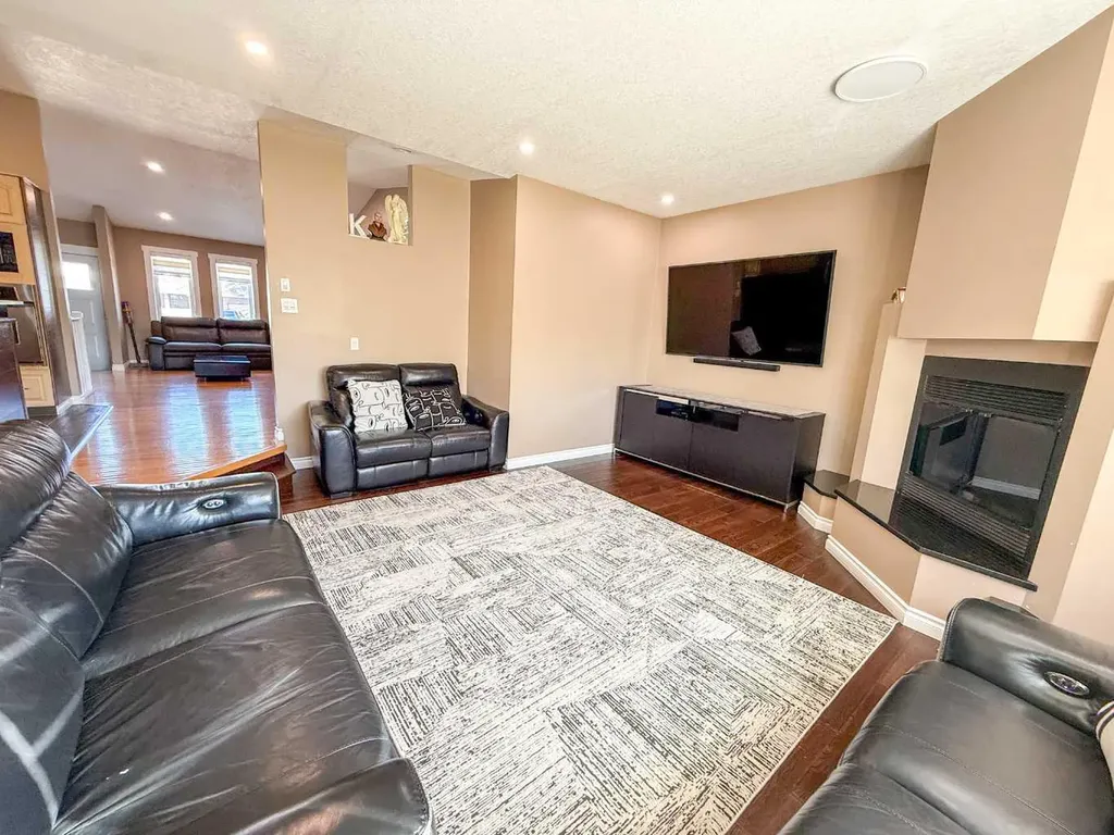 5 Blueberry Crescent Whitecourt AB T7S 1R2