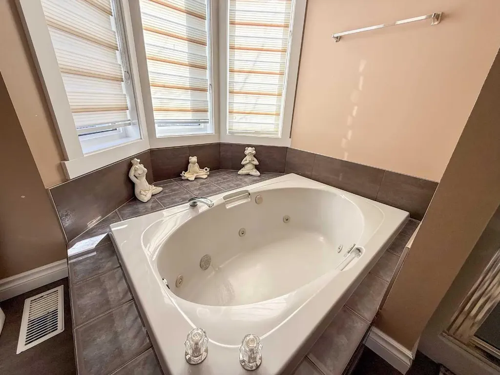 5 Blueberry Crescent Whitecourt AB T7S 1R2