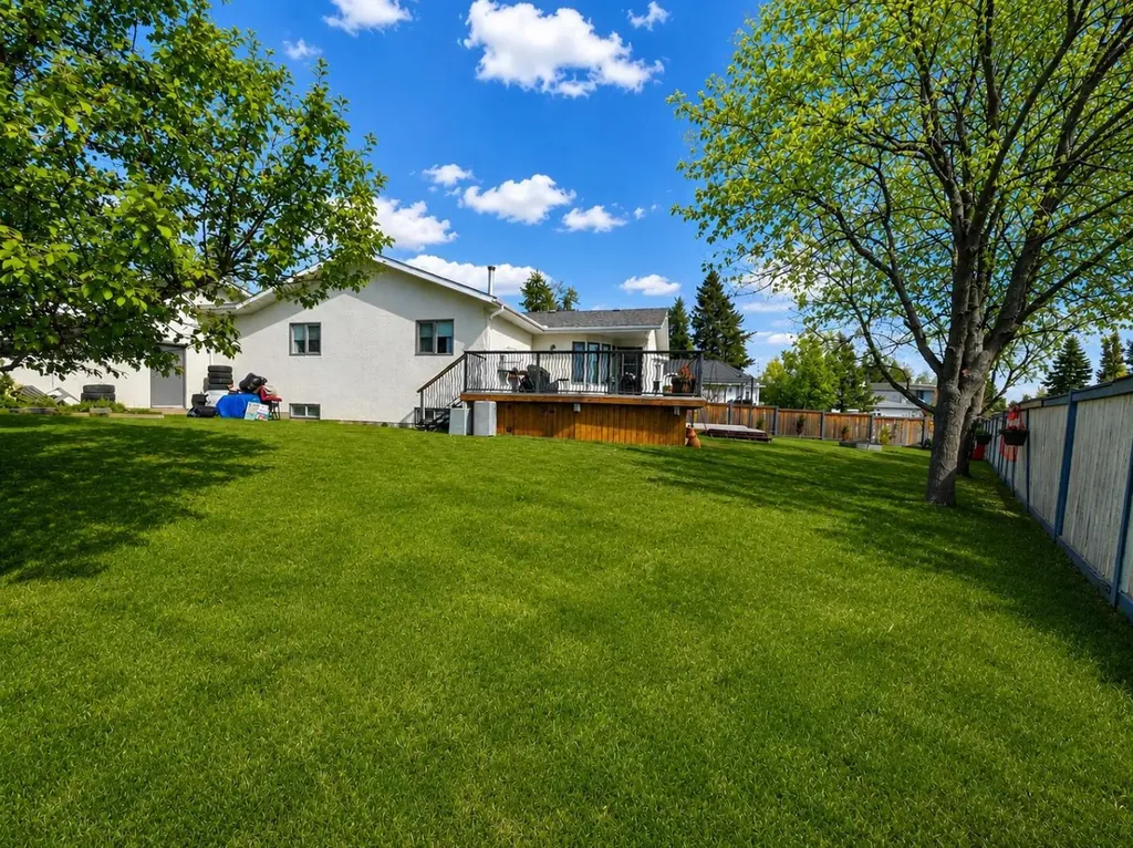 5 Blueberry Crescent Whitecourt AB T7S 1R2