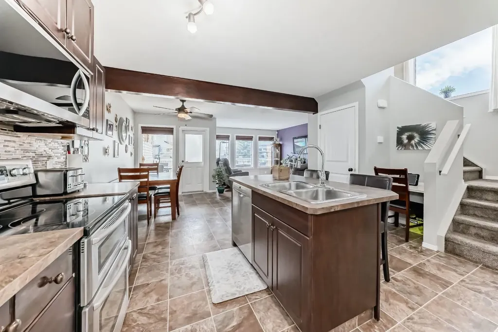 70 Jensen Place Red Deer AB T4P0G2
