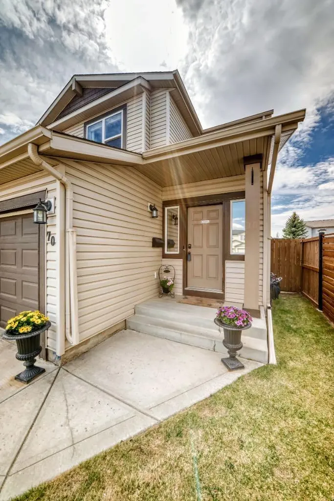 70 Jensen Place Red Deer AB T4P0G2