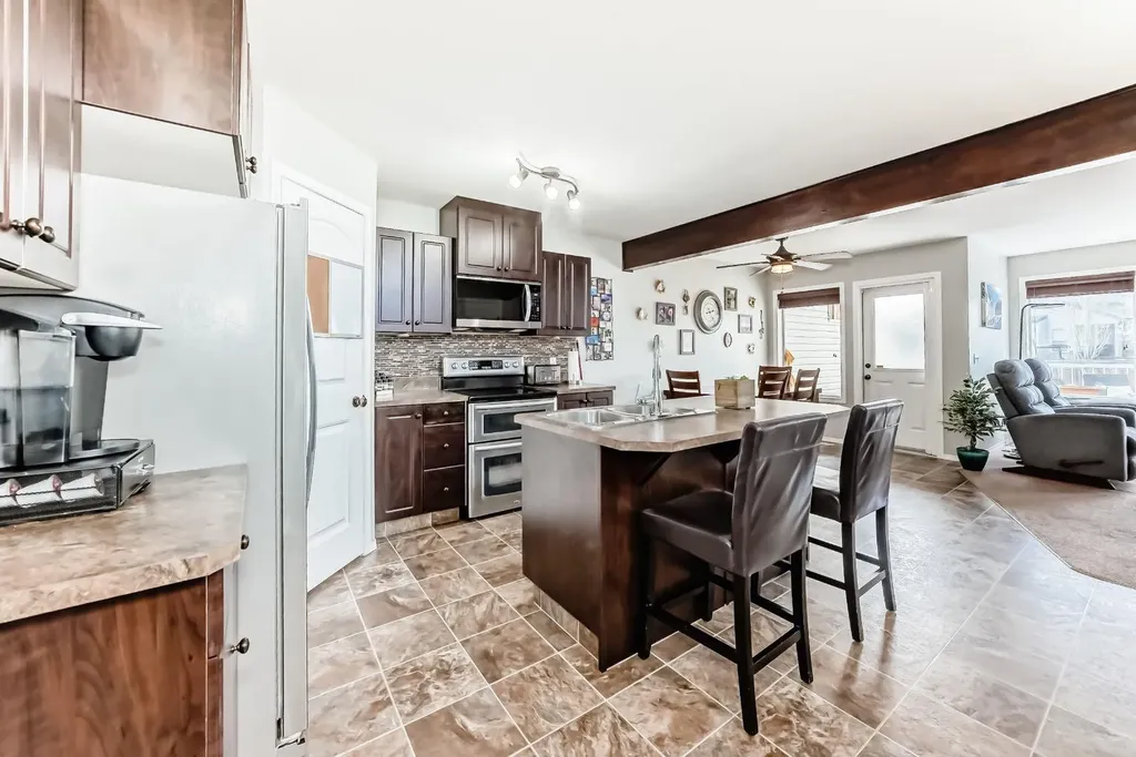 70 Jensen Place Red Deer AB T4P0G2