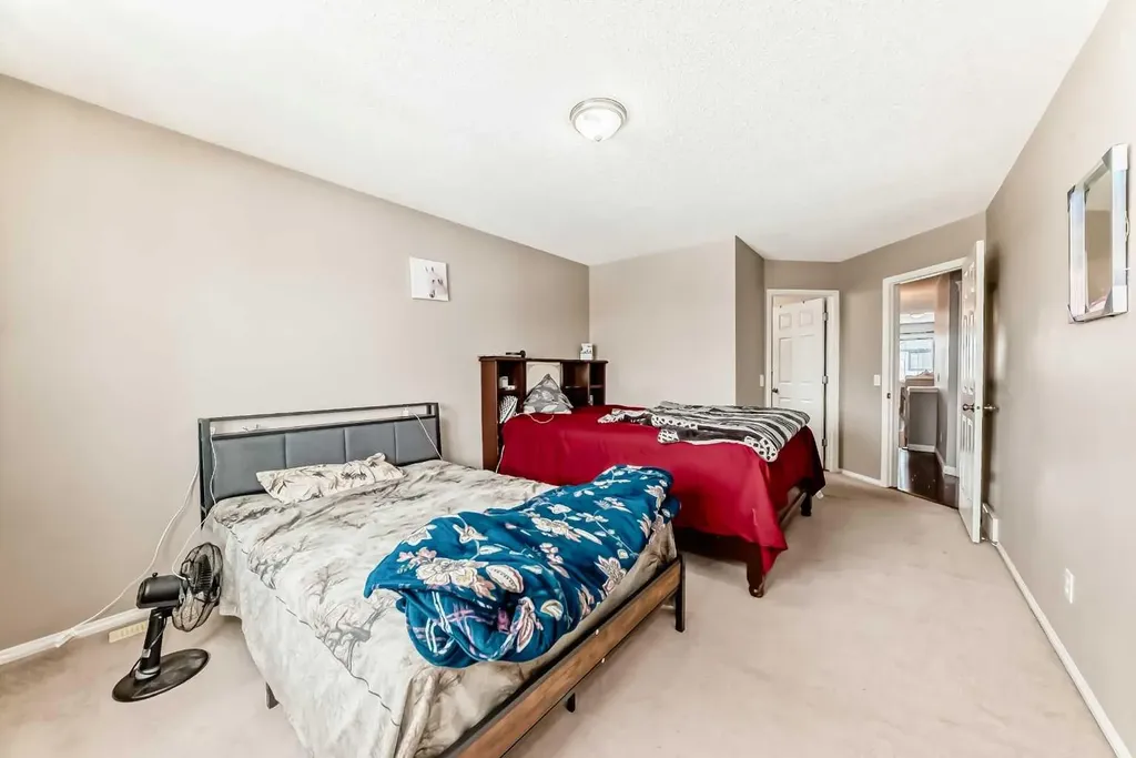 39 Saddleridge Close NE Calgary AB T3J4X2