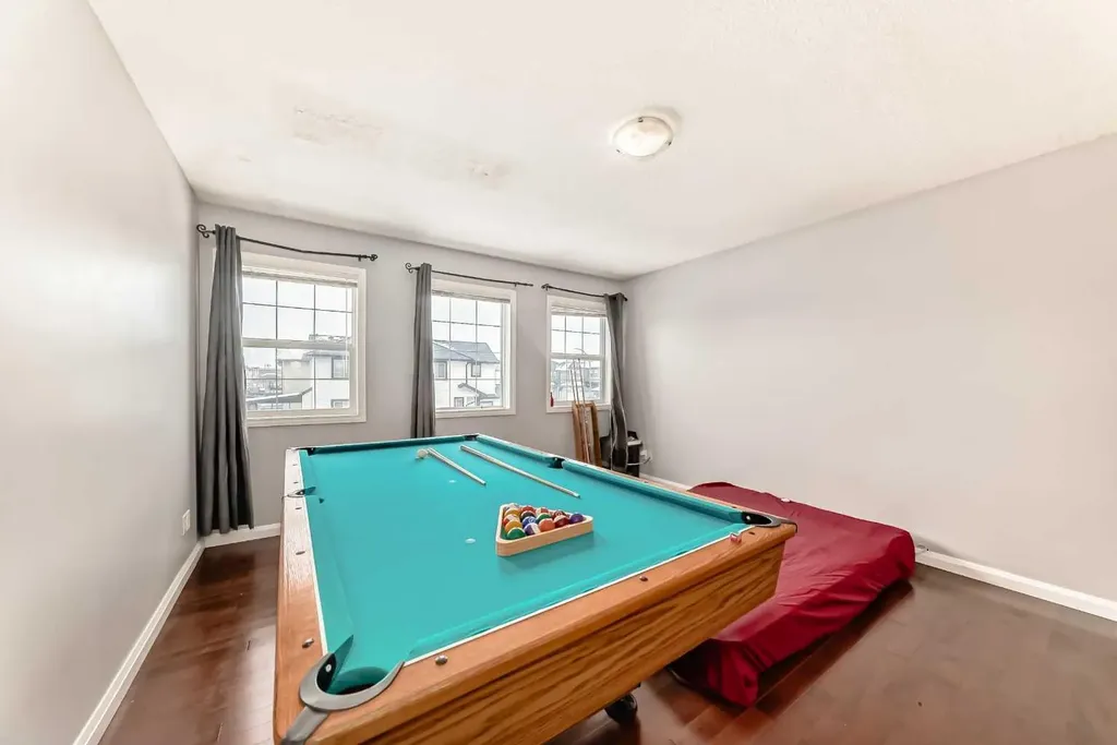 39 Saddleridge Close NE Calgary AB T3J4X2