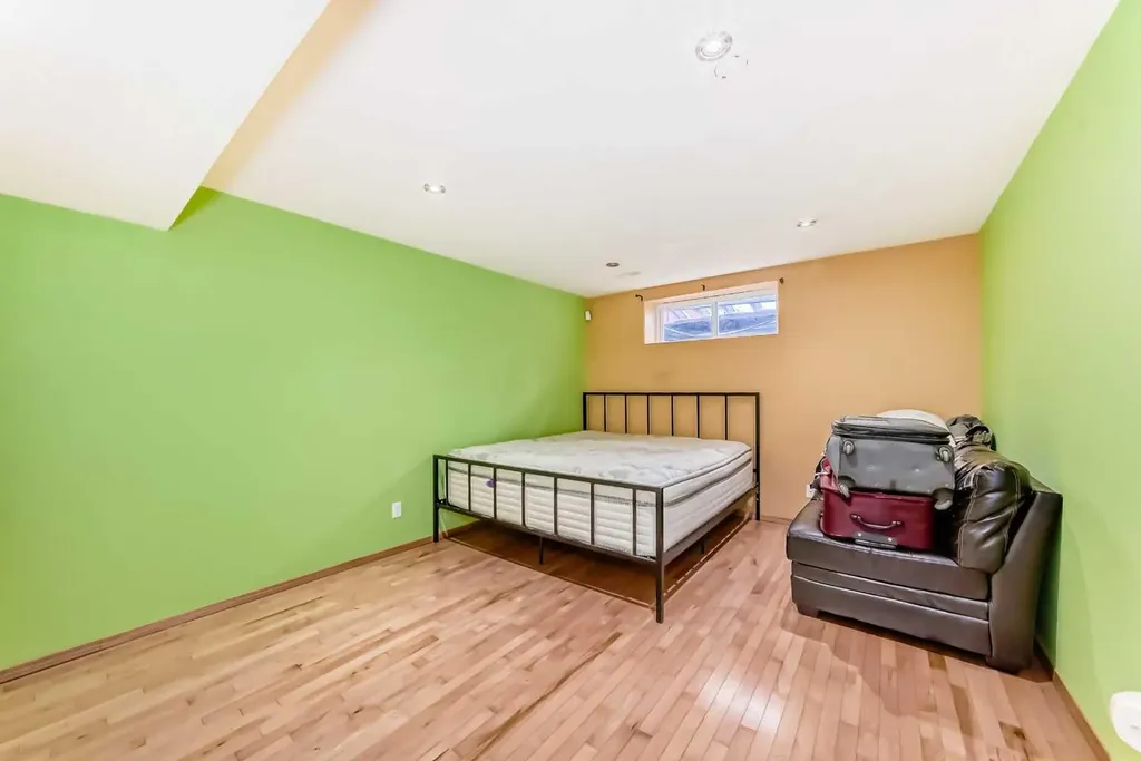 39 Saddleridge Close NE Calgary AB T3J4X2
