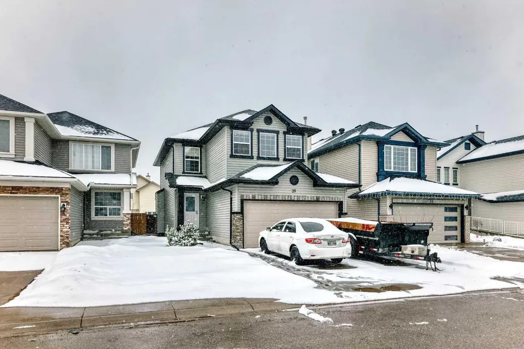 39 Saddleridge Close NE Calgary AB T3J4X2