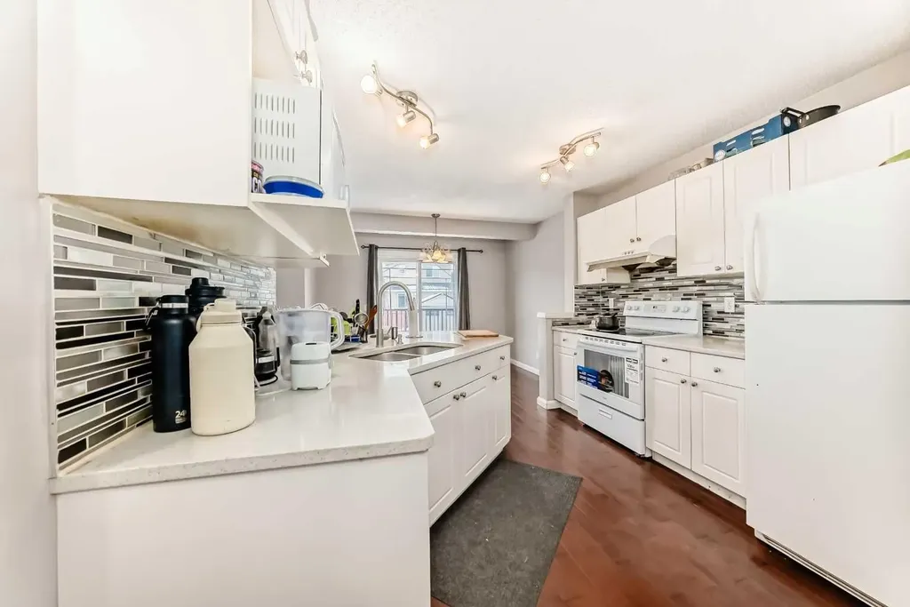 39 Saddleridge Close NE Calgary AB T3J4X2