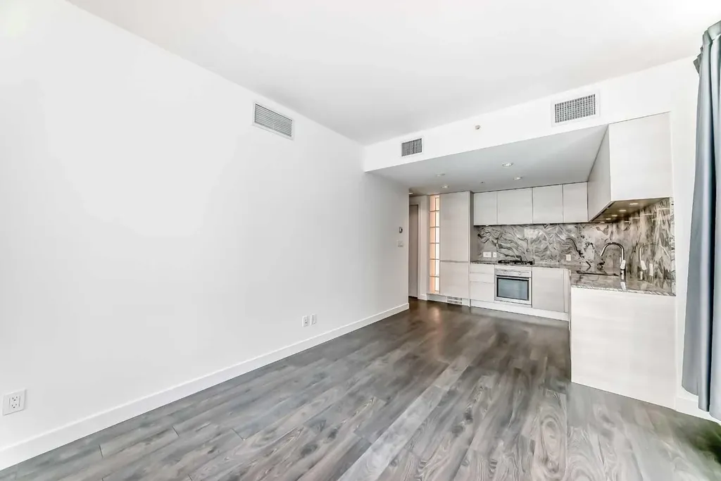 310 12 Avenue SW Calgary AB T2X2G2