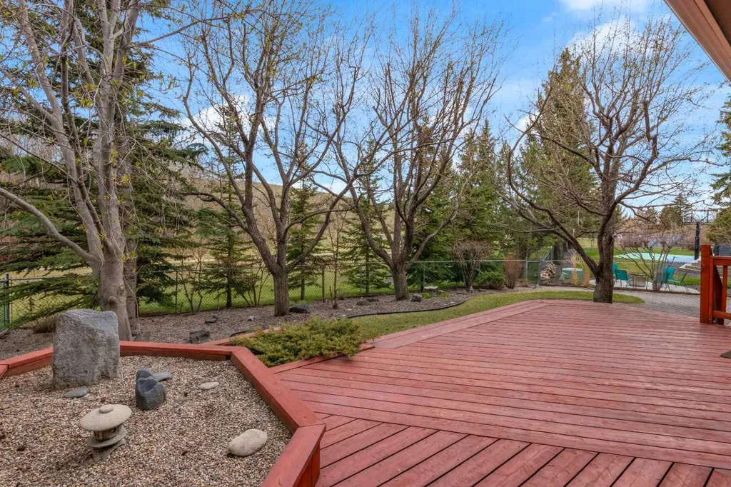 195 Ranch Estates Road NW Calgary AB T3G2B9