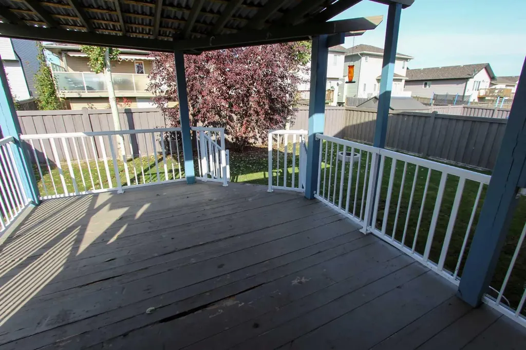 11046 66 Avenue Grande Prairie AB T8W2Y8