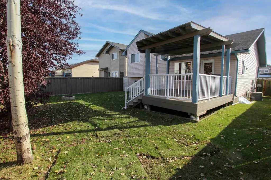 11046 66 Avenue Grande Prairie AB T8W2Y8