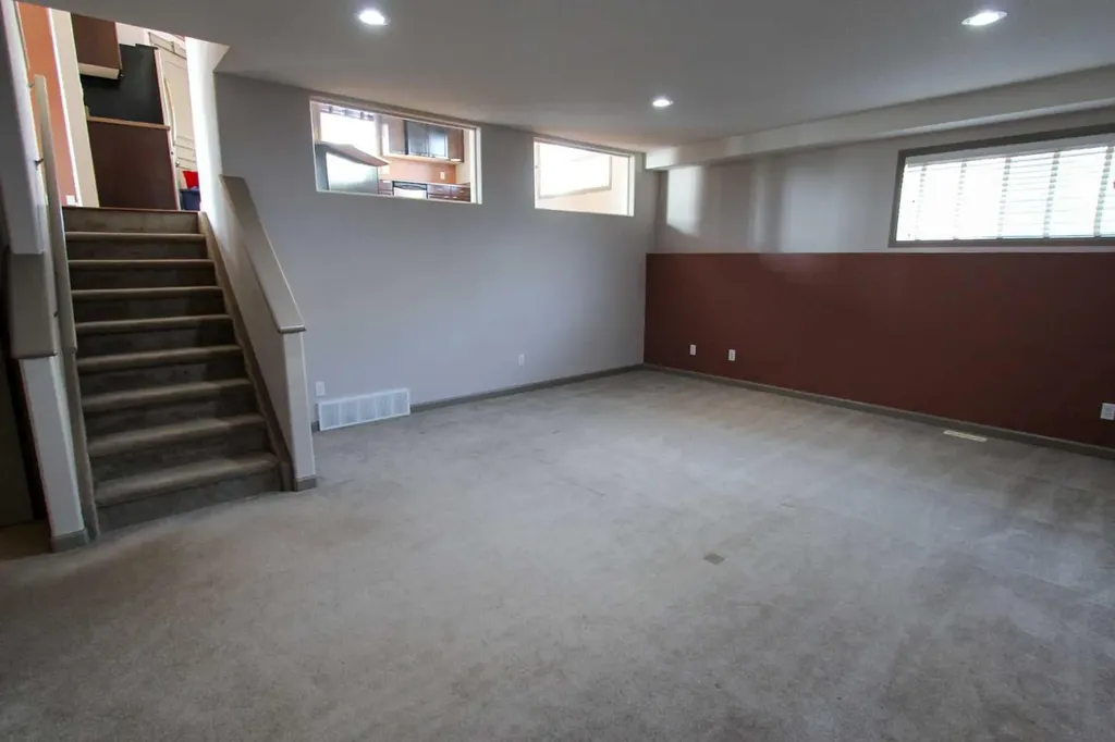 11046 66 Avenue Grande Prairie AB T8W2Y8