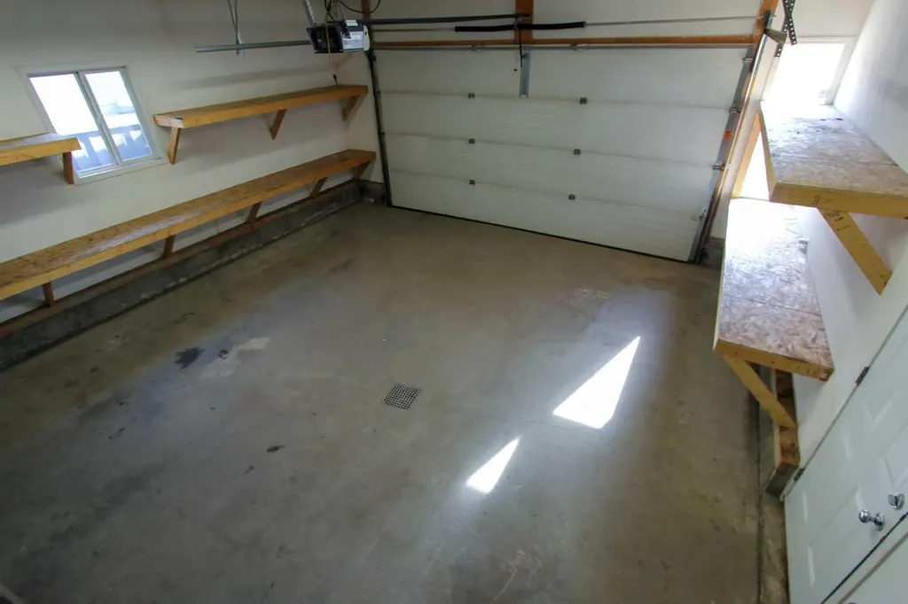 11046 66 Avenue Grande Prairie AB T8W2Y8