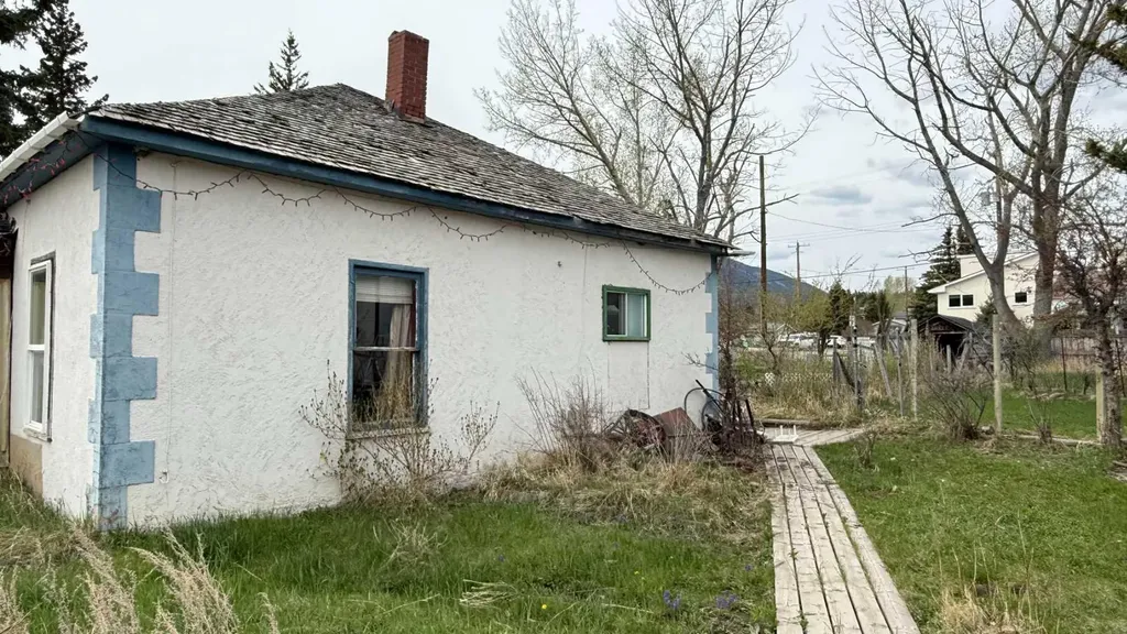 2520 213 Bellevue AB T0K 0C0