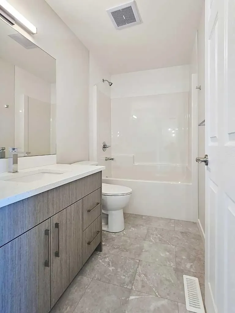 1935 Mccaskill Drive Crossfield AB T0M 0S0