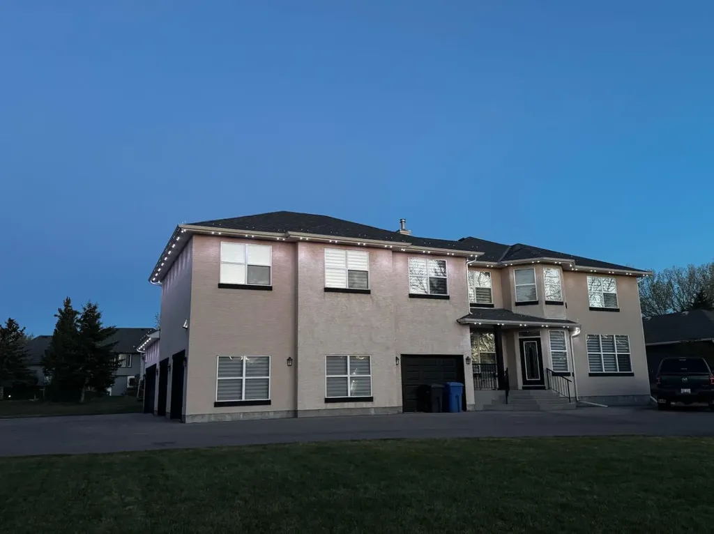 712 East Chestermere Drive Chestermere AB T1X 1A5
