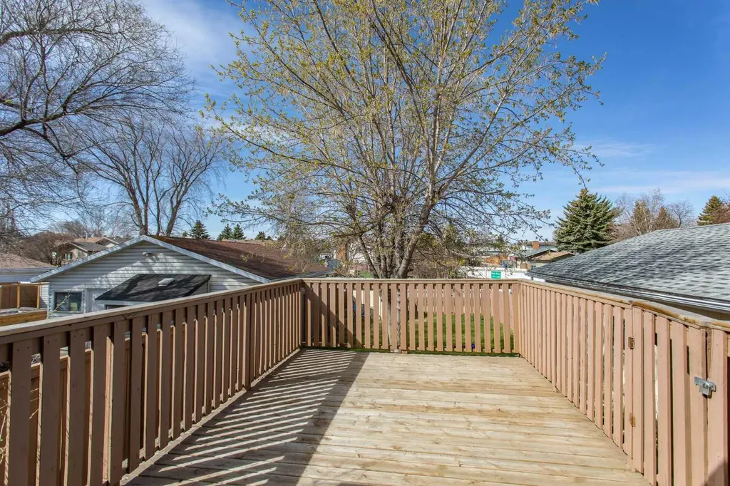 62 Nance Avenue Red Deer AB T4S1Z2