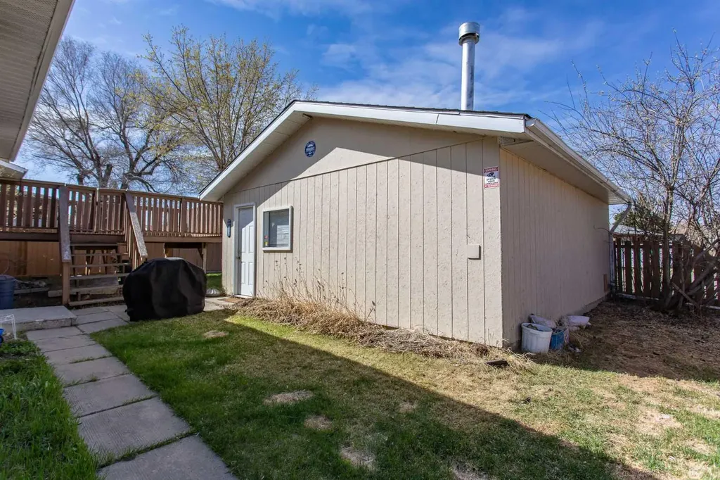 62 Nance Avenue Red Deer AB T4S1Z2