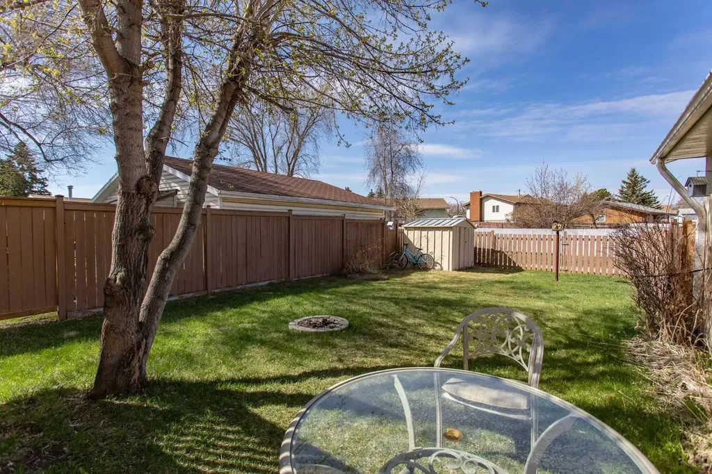 62 Nance Avenue Red Deer AB T4S1Z2