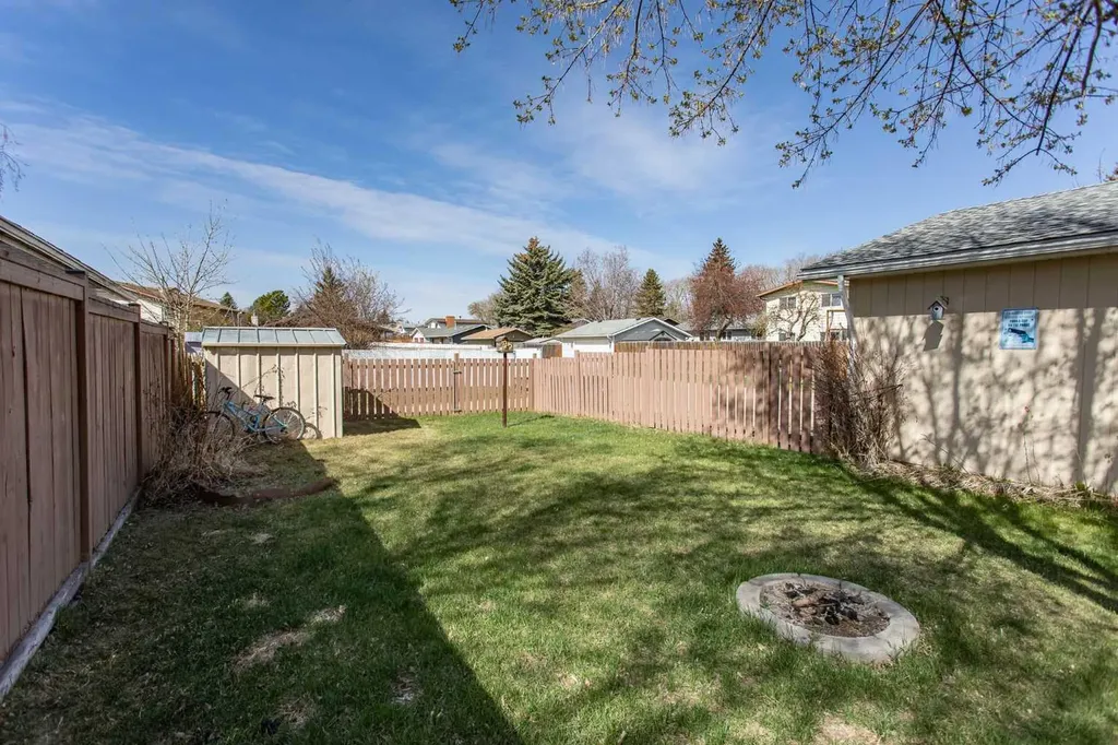 62 Nance Avenue Red Deer AB T4S1Z2