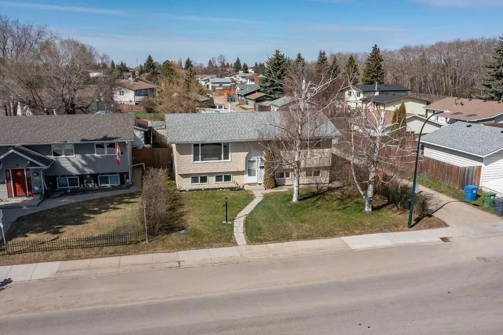 62 Nance Avenue Red Deer AB T4S1Z2