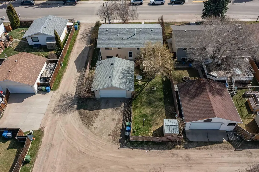 62 Nance Avenue Red Deer AB T4S1Z2