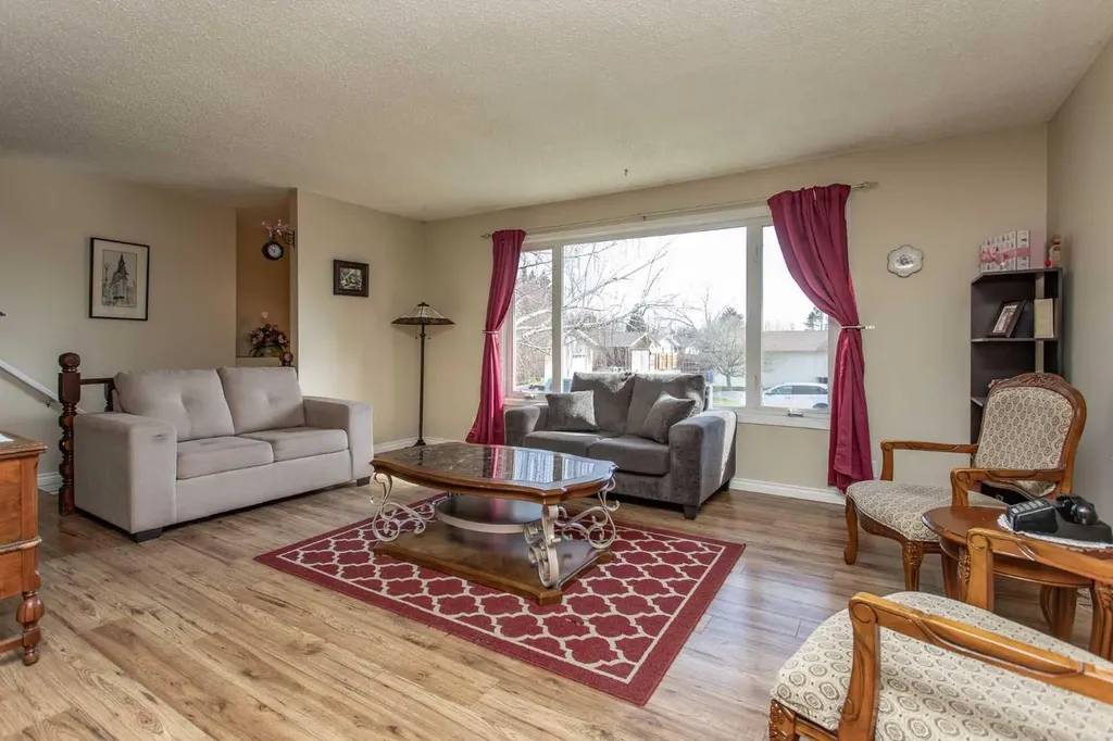 62 Nance Avenue Red Deer AB T4S1Z2