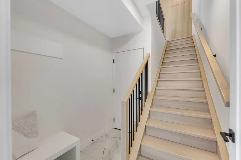 4917 88 Avenue NE Calgary AB T3J 5N8