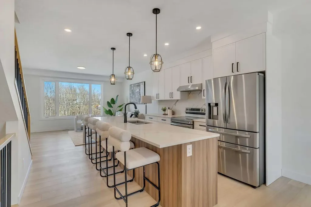 4917 88 Avenue NE Calgary AB T3J 5N8
